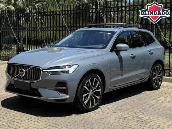 VOLVO XC60 2.0 T8 RECHARGE PLUS AWD GEARTRONIC